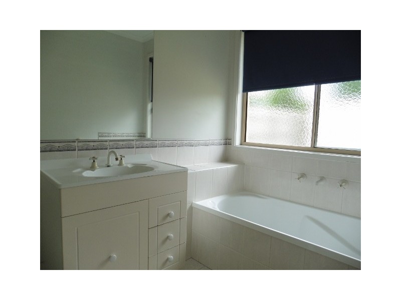 83 Golf Links Road, Berwick VIC 3806