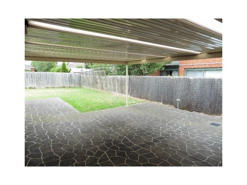 83 Golf Links Road, Berwick VIC 3806