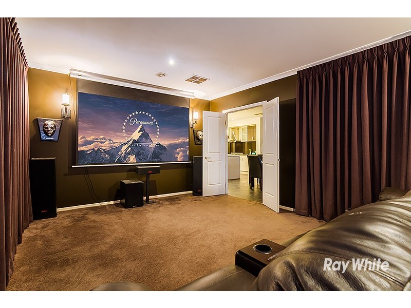 33 Alysha Avenue, Lyndhurst VIC 3975