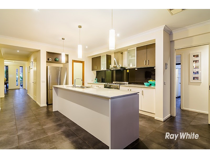 33 Alysha Avenue, Lyndhurst VIC 3975