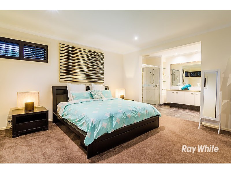 33 Alysha Avenue, Lyndhurst VIC 3975