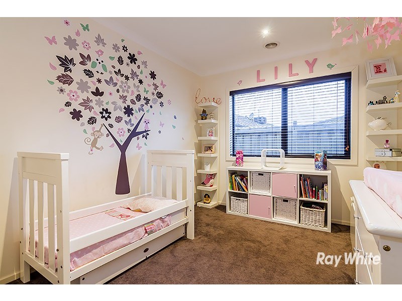 33 Alysha Avenue, Lyndhurst VIC 3975