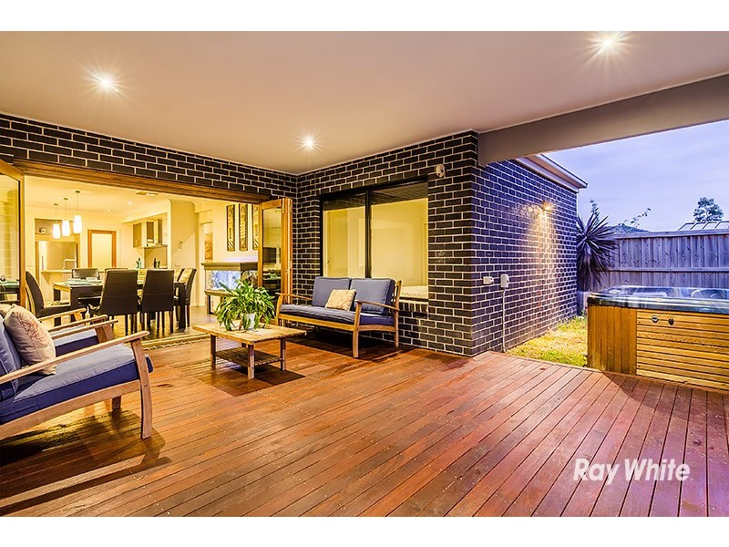 33 Alysha Avenue, Lyndhurst VIC 3975