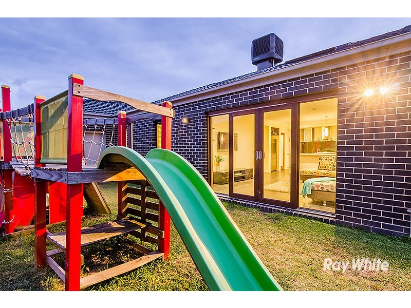 33 Alysha Avenue, Lyndhurst VIC 3975