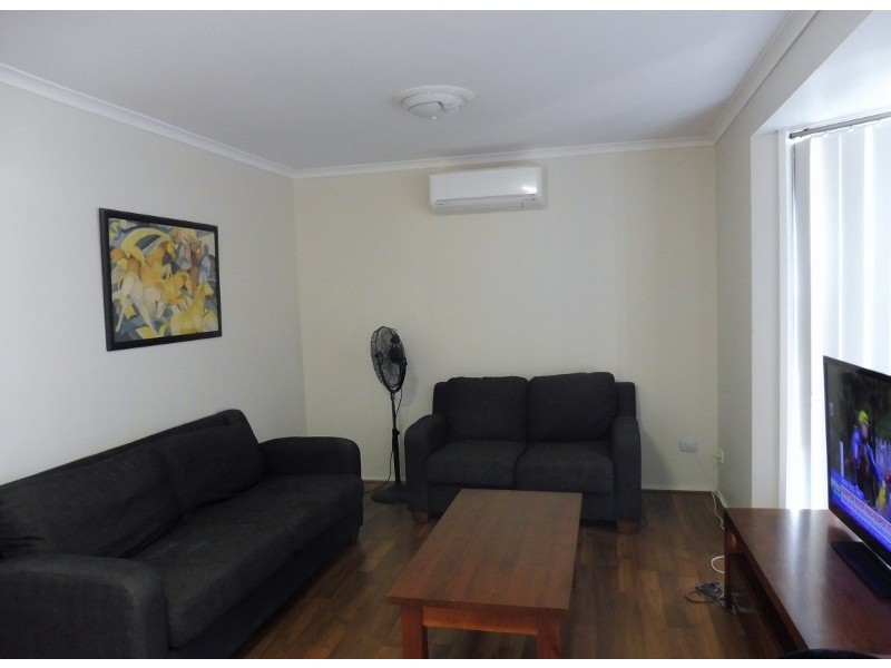 16 Joyce Street, Cranbourne West VIC 3977