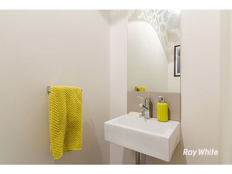 9 Elwick Drive, Clyde North VIC 3978