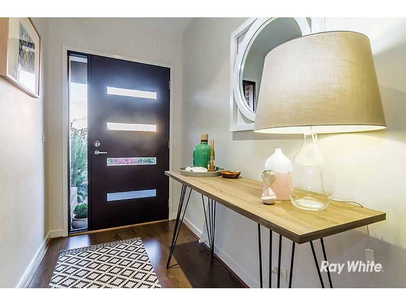 9 Elwick Drive, Clyde North VIC 3978