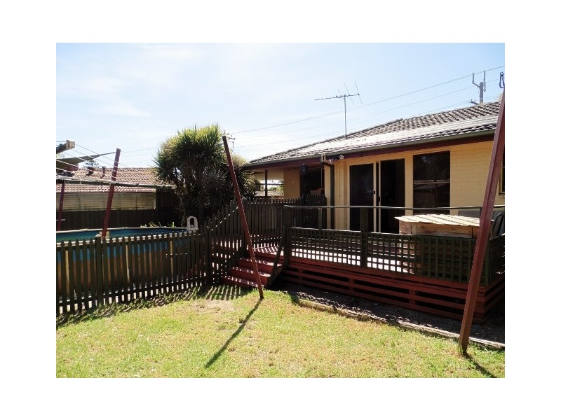 4 Valepark Crescent, Cranbourne VIC 3977