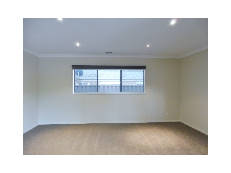 57 Stately Drive, Cranbourne East VIC 3977