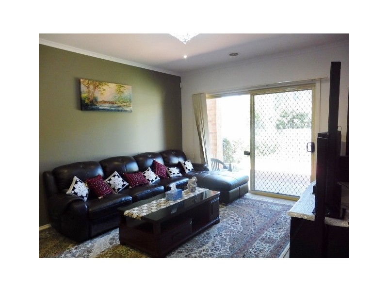 115 Golden Grove Drive, Narre Warren South VIC 3805