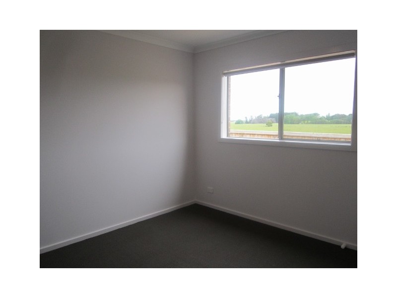 10 Macreadie Drive, Berwick VIC 3806