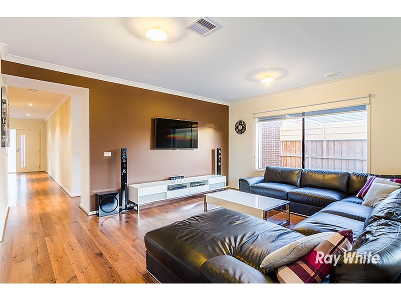 3 Venn Grove, Cranbourne West VIC 3977