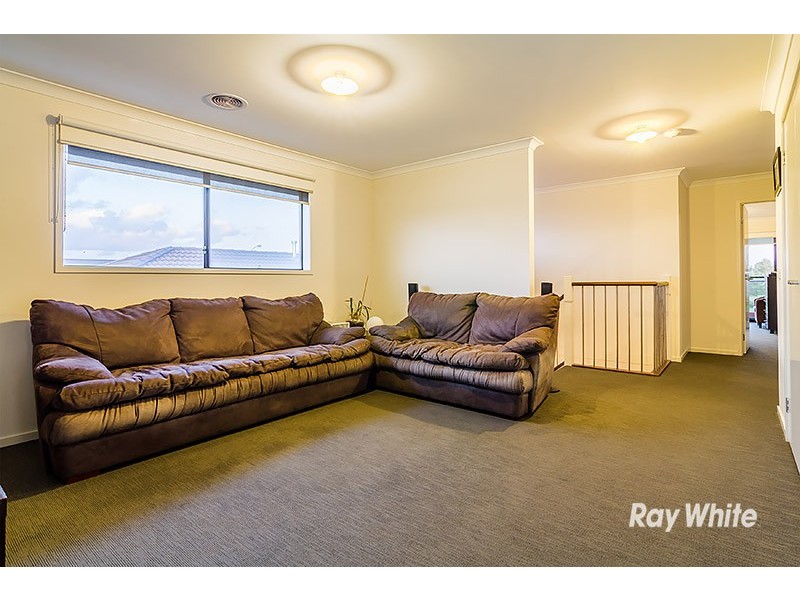 3 Venn Grove, Cranbourne West VIC 3977