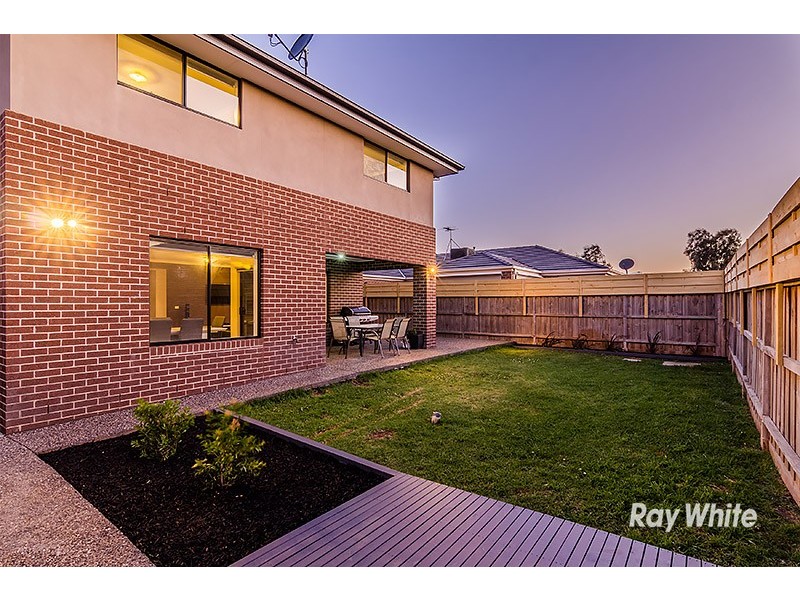 3 Venn Grove, Cranbourne West VIC 3977