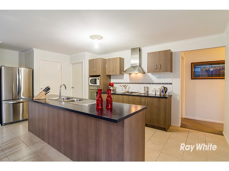 12 Reynard Place, Cranbourne East VIC 3977