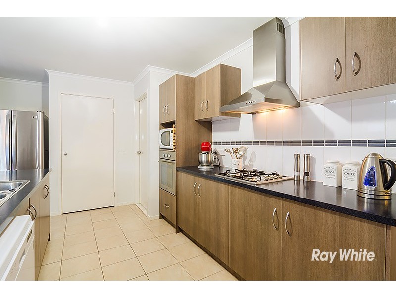 12 Reynard Place, Cranbourne East VIC 3977
