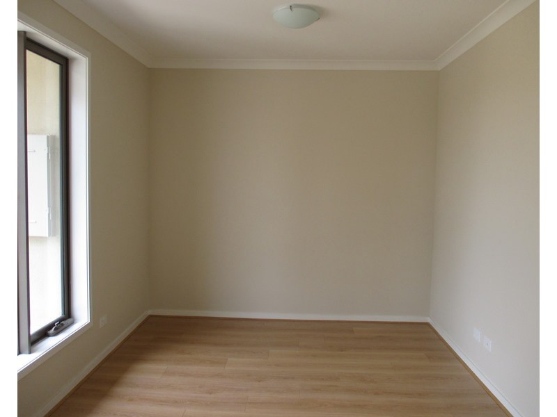 12 Selandra Boulevard, Clyde North VIC 3978