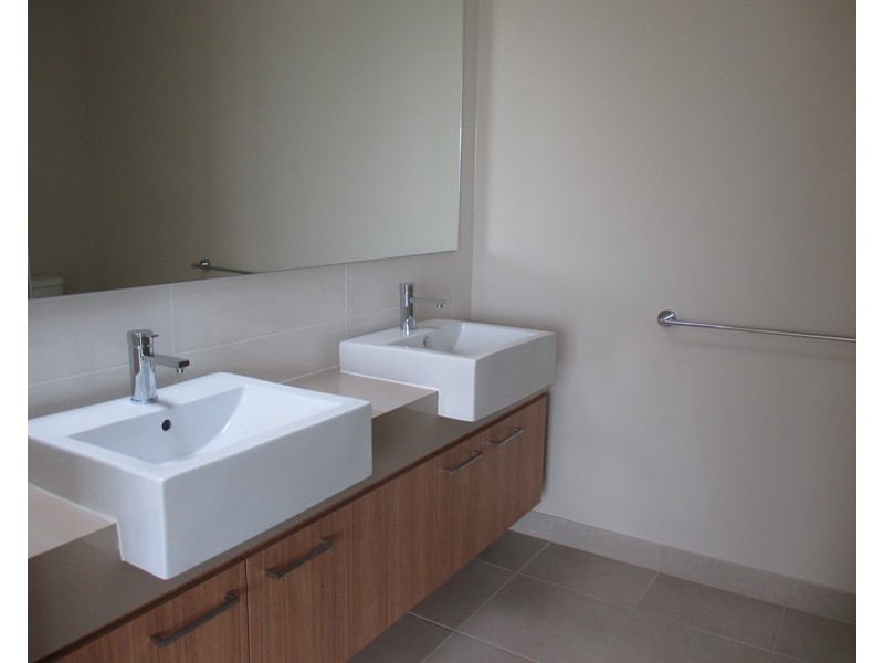 12 Selandra Boulevard, Clyde North VIC 3978