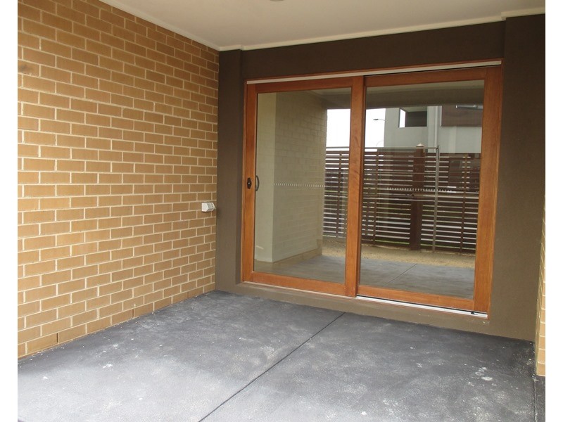 12 Selandra Boulevard, Clyde North VIC 3978