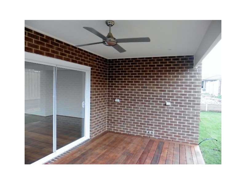 3 Goodenia Loop, Cranbourne West VIC 3977