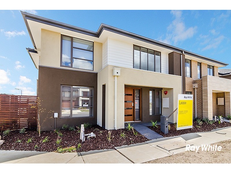 22 Selandra Boulevard, Clyde North VIC 3978