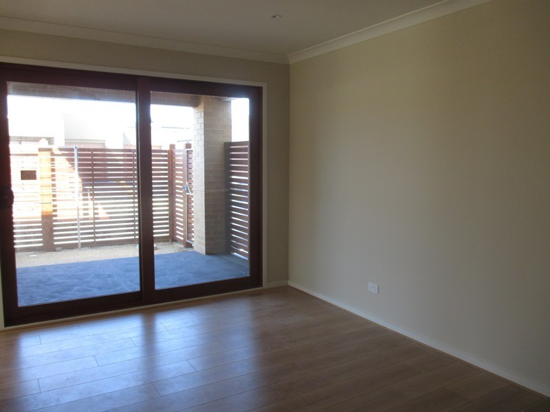 22 Selandra Boulevard, Clyde North VIC 3978