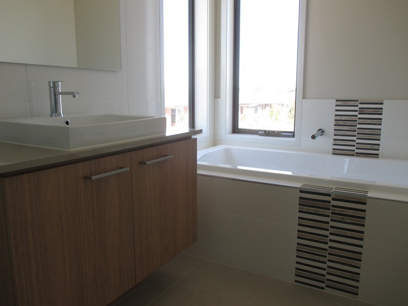 22 Selandra Boulevard, Clyde North VIC 3978