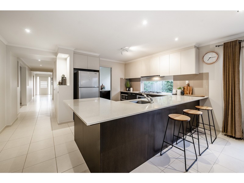 10 Colendy Close, Lyndhurst VIC 3975