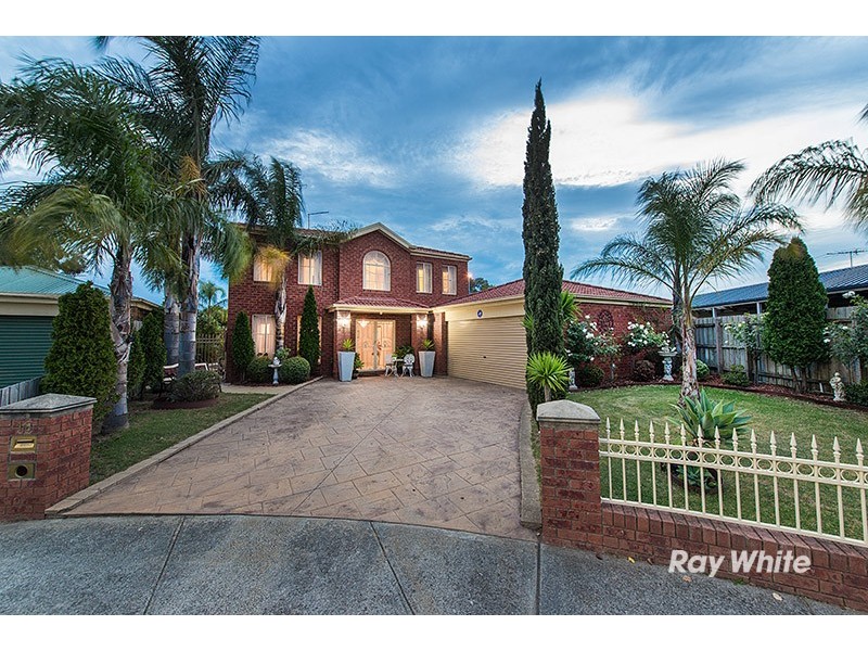 18 Mariner Close, Cranbourne North VIC 3977