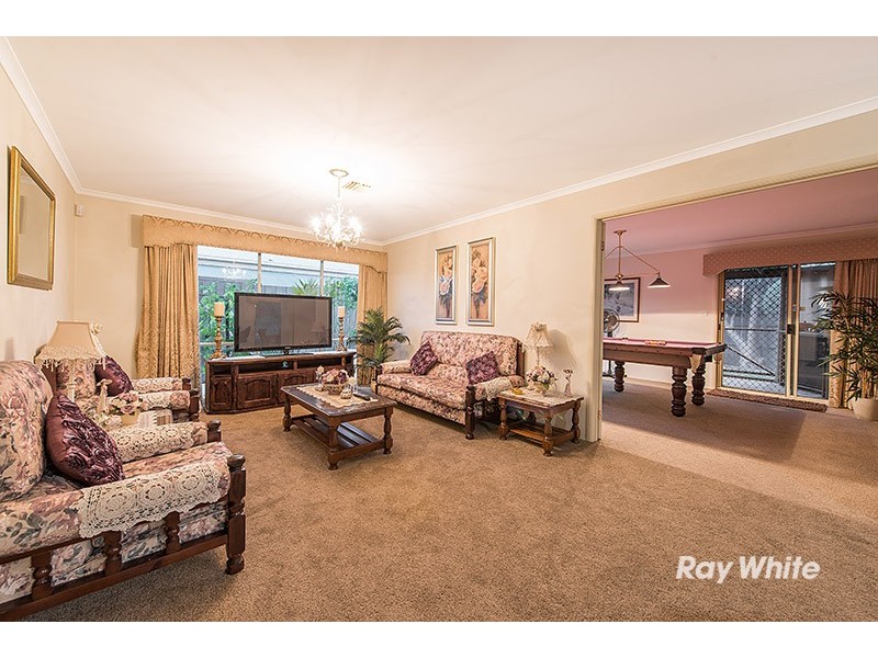 18 Mariner Close, Cranbourne North VIC 3977