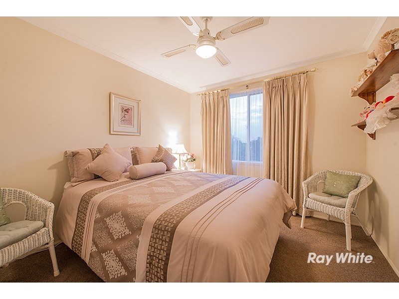 18 Mariner Close, Cranbourne North VIC 3977