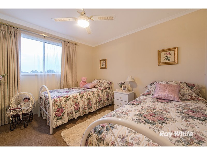 18 Mariner Close, Cranbourne North VIC 3977