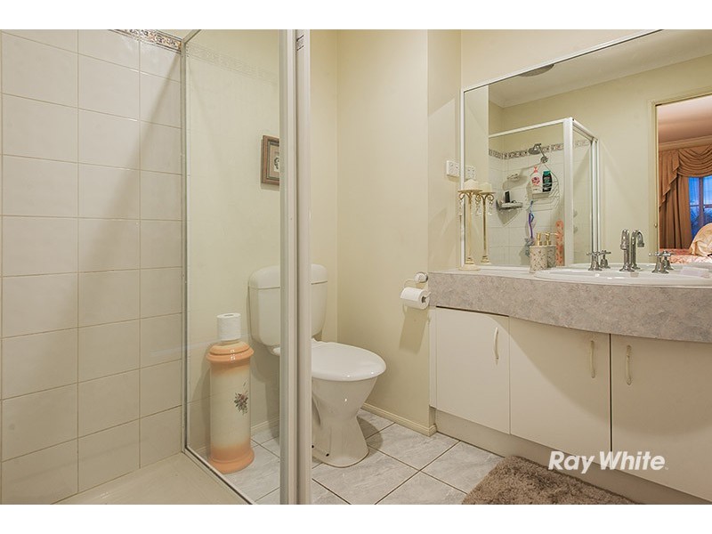 18 Mariner Close, Cranbourne North VIC 3977