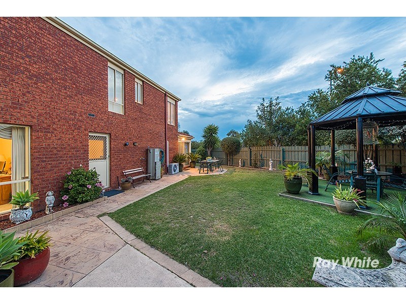 18 Mariner Close, Cranbourne North VIC 3977