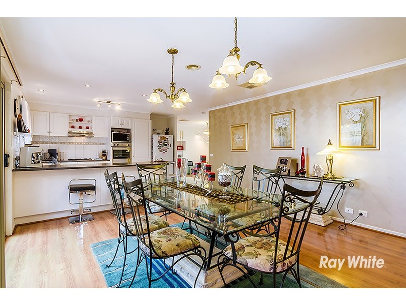 33 Genista Road, Cranbourne West VIC 3977