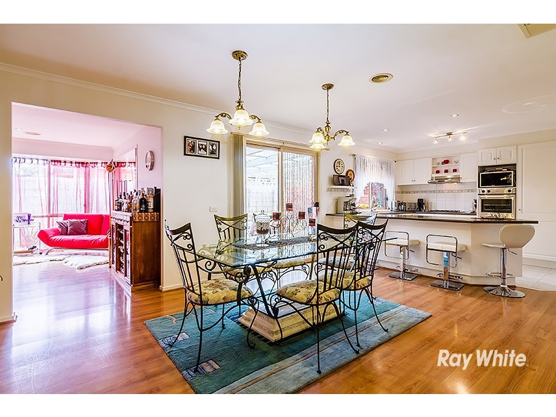 33 Genista Road, Cranbourne West VIC 3977