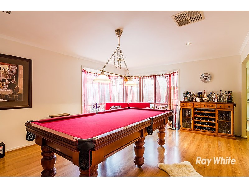 33 Genista Road, Cranbourne West VIC 3977