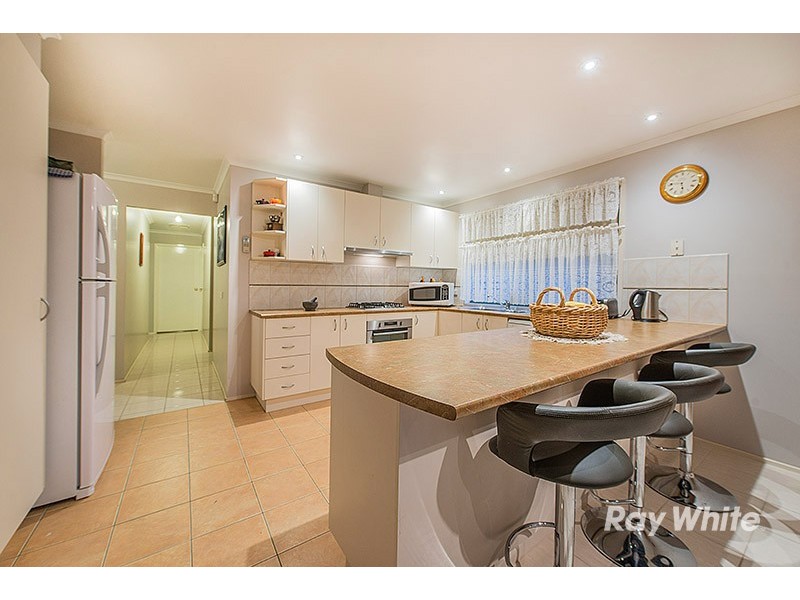 3 Andre Court, Cranbourne West VIC 3977