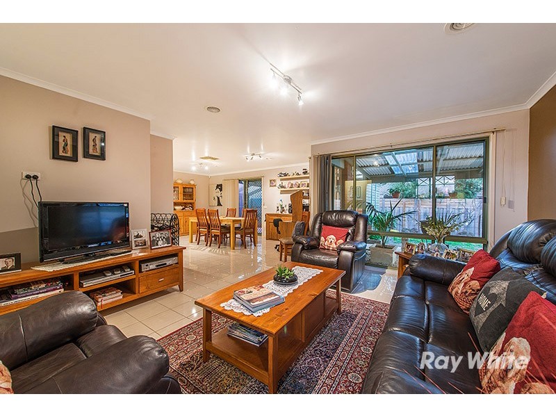 3 Andre Court, Cranbourne West VIC 3977