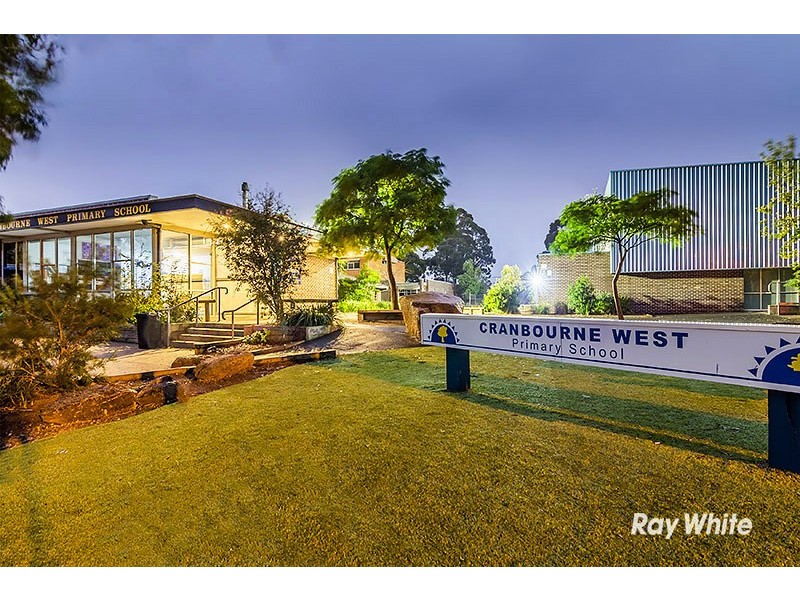 3 Andre Court, Cranbourne West VIC 3977