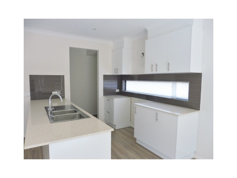 5 Timble Way, Clyde North VIC 3978