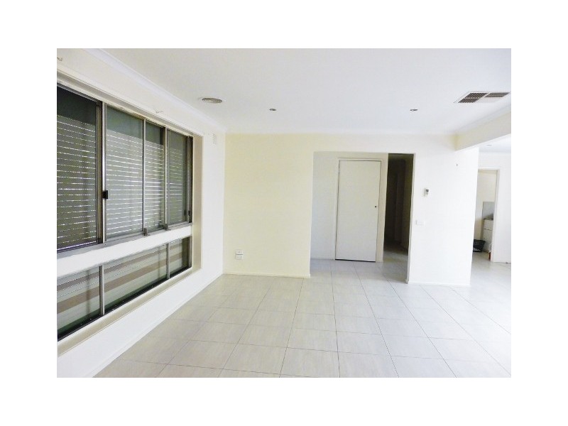 45 Loch Street, Cranbourne VIC 3977