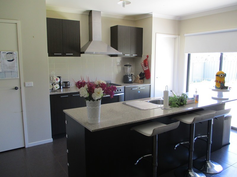 25 Ardent Crescent, Cranbourne East VIC 3977