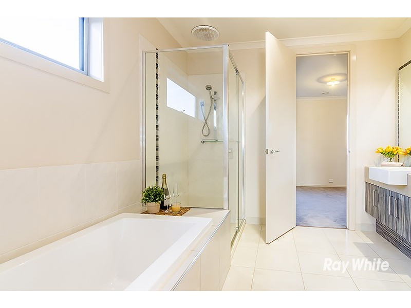 142 Boland Drive, Lyndhurst VIC 3975