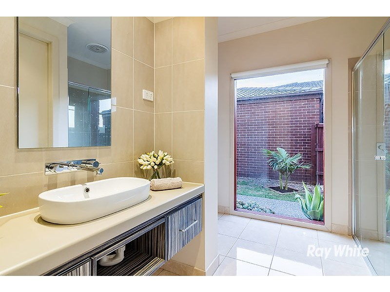 142 Boland Drive, Lyndhurst VIC 3975