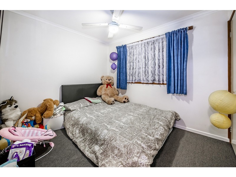 15 Jindalee Gardens, Cranbourne West VIC 3977