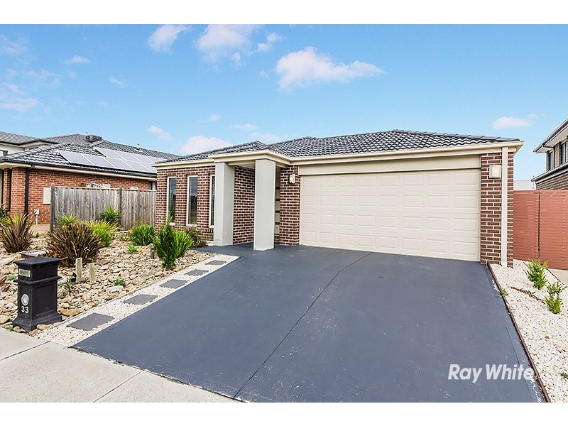 33 Copernicus Circuit, Cranbourne West VIC 3977
