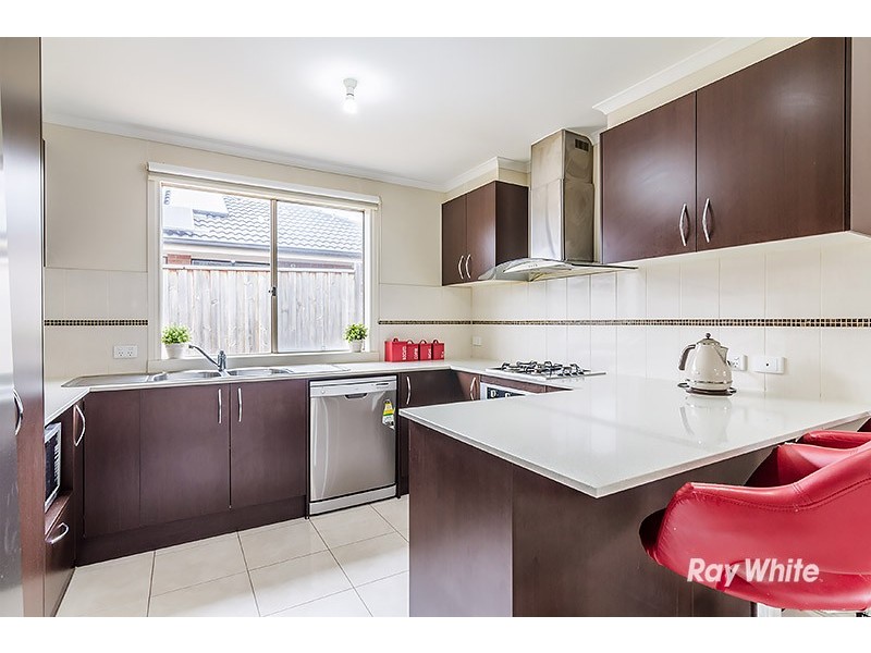 33 Copernicus Circuit, Cranbourne West VIC 3977