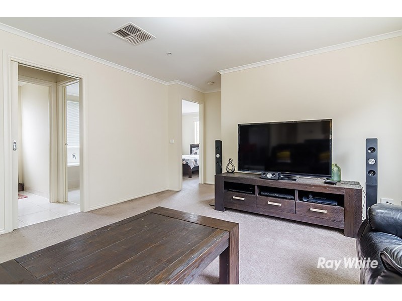 33 Copernicus Circuit, Cranbourne West VIC 3977