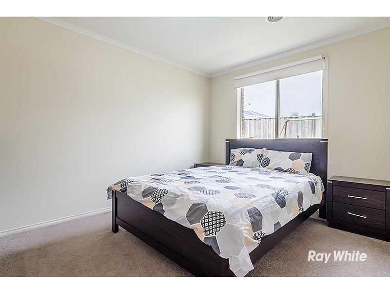 33 Copernicus Circuit, Cranbourne West VIC 3977